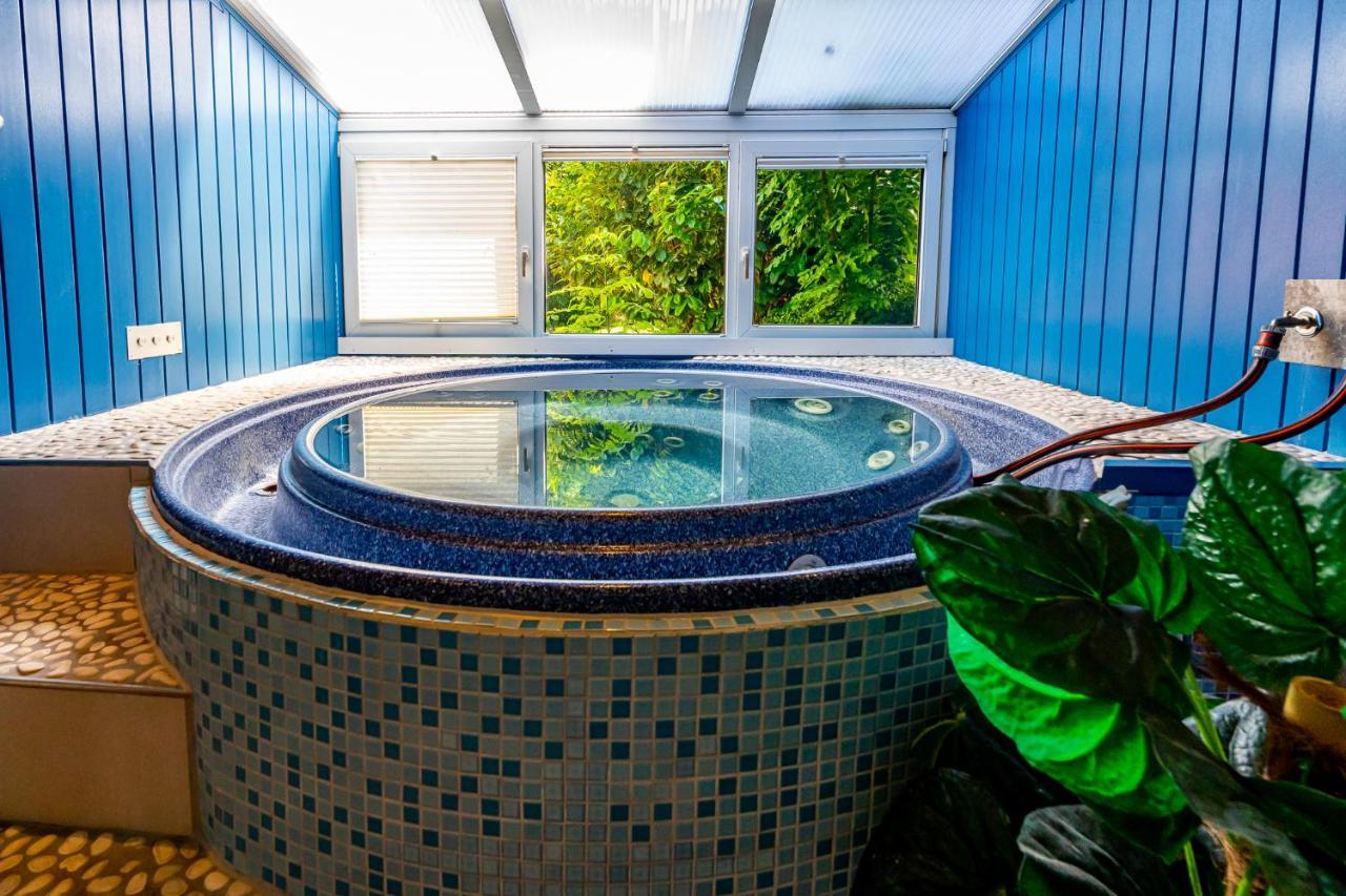 Hotel Nordstern Neuharlingersiel Bagian luar foto