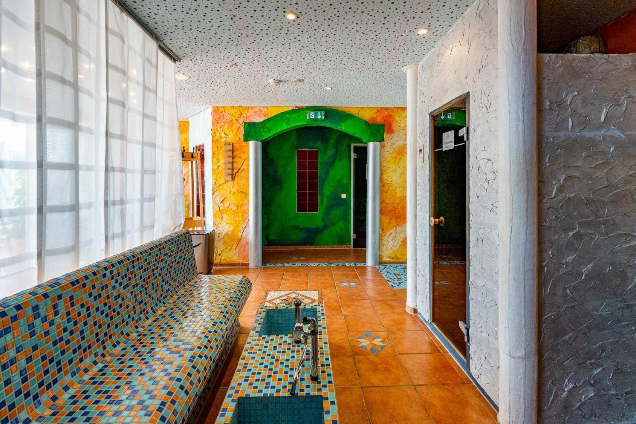 Hotel Nordstern Neuharlingersiel Bagian luar foto